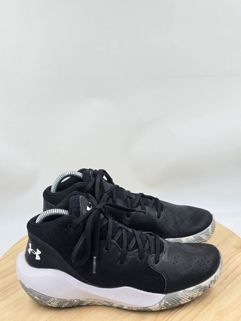 Under Armour 3024794-001 Jet 21 Boys Youth Size 6.5Y Basketball Shoes
